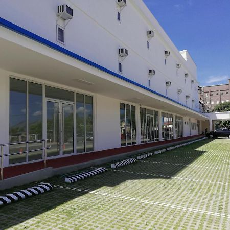 Subic Bay Hostel Olongapo Buitenkant foto